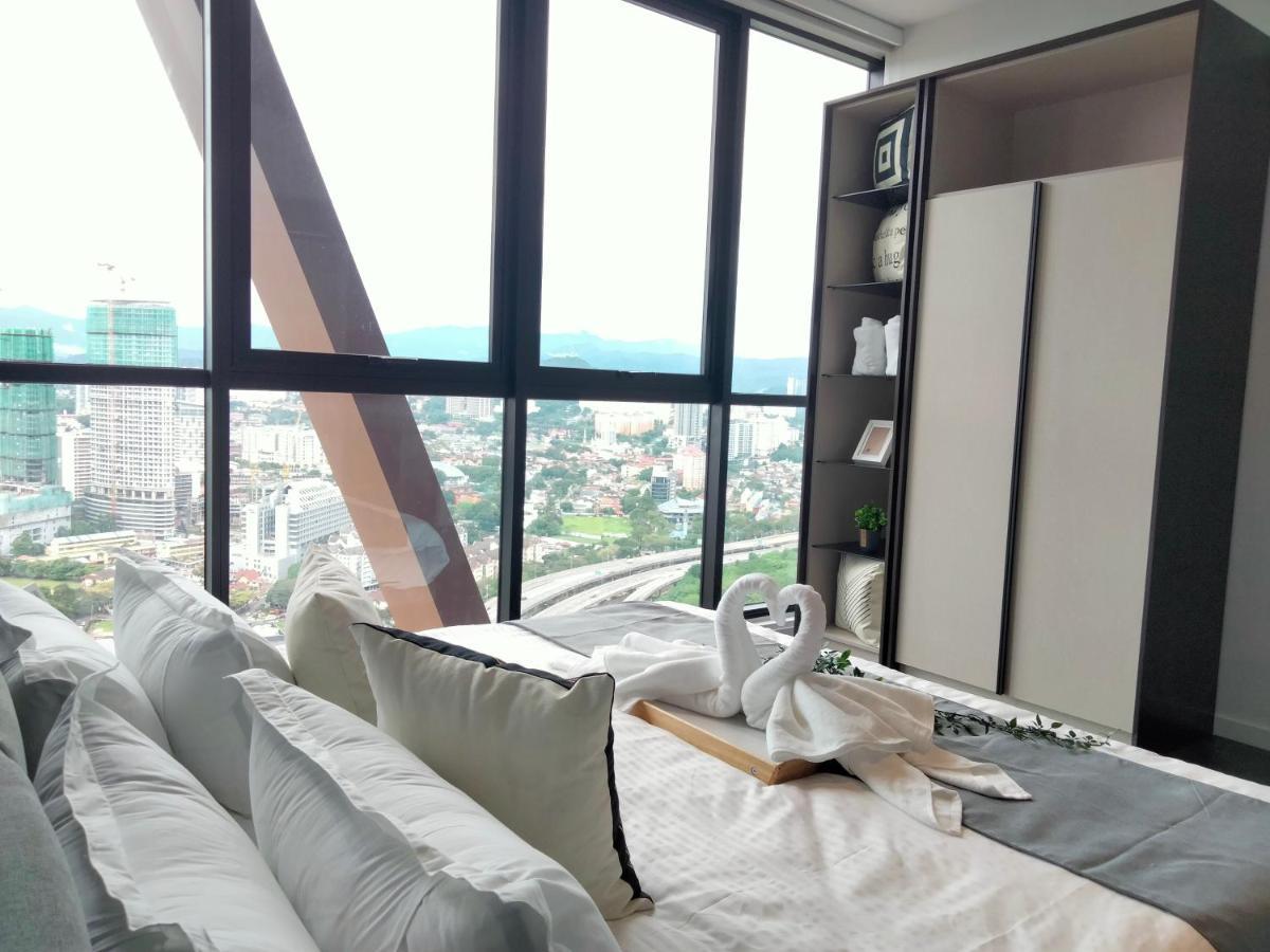 Scarletz Suites Klcc I Homebrickz Kuala Lumpur Buitenkant foto