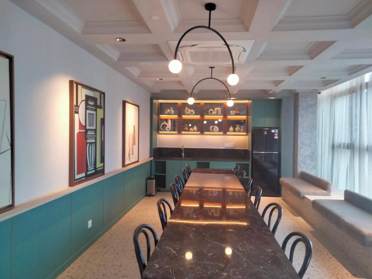 Scarletz Suites Klcc I Homebrickz Kuala Lumpur Buitenkant foto
