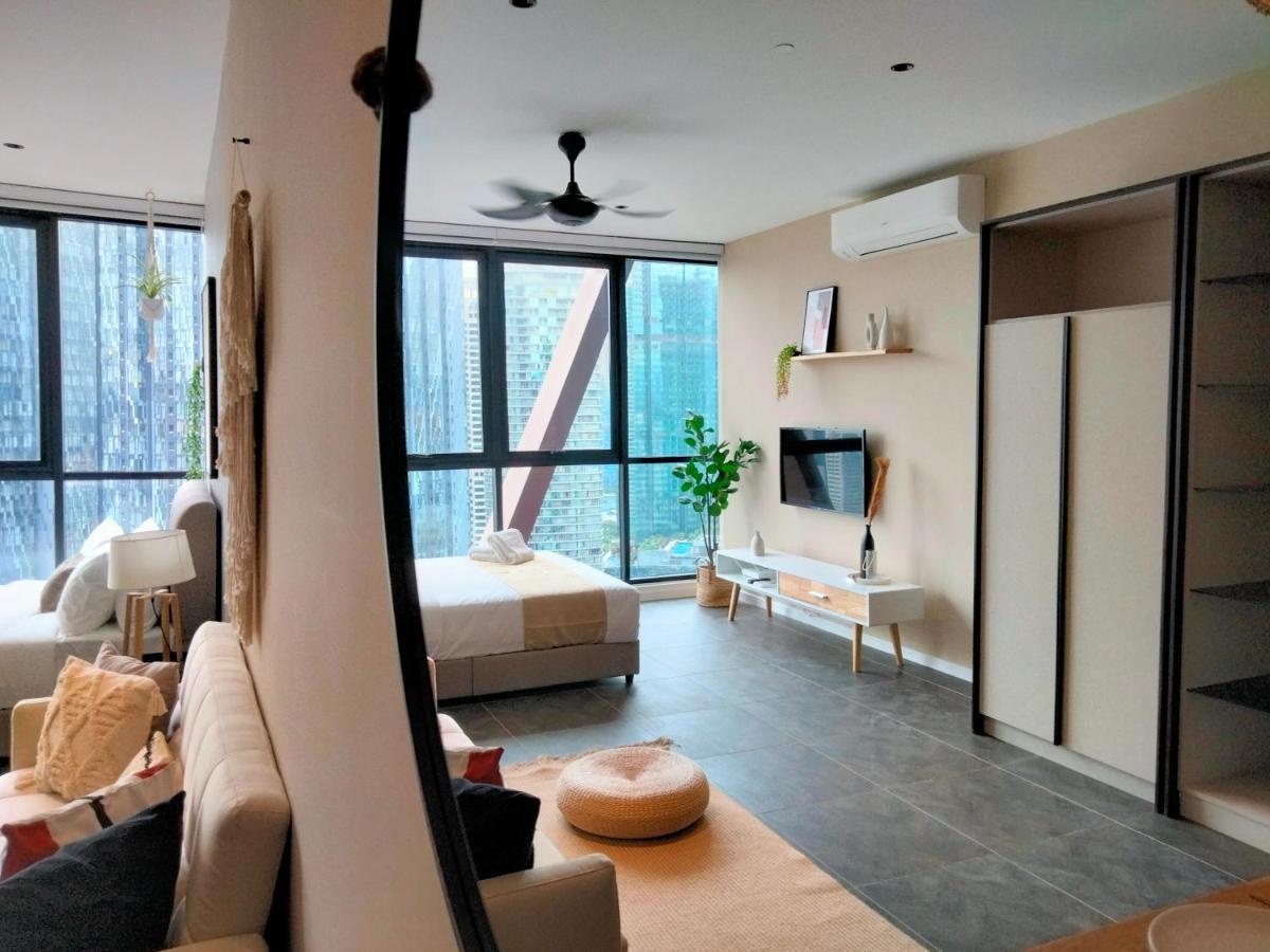 Scarletz Suites Klcc I Homebrickz Kuala Lumpur Buitenkant foto