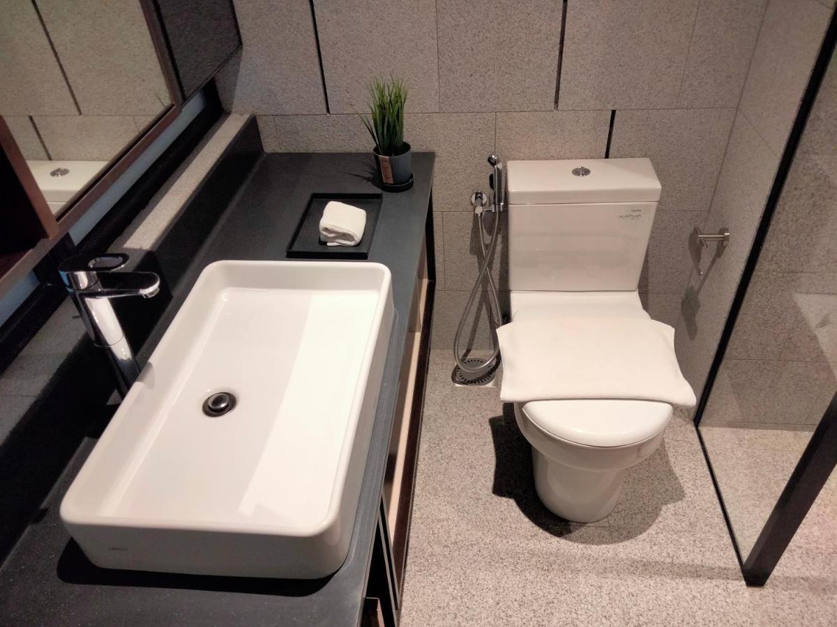 Scarletz Suites Klcc I Homebrickz Kuala Lumpur Buitenkant foto