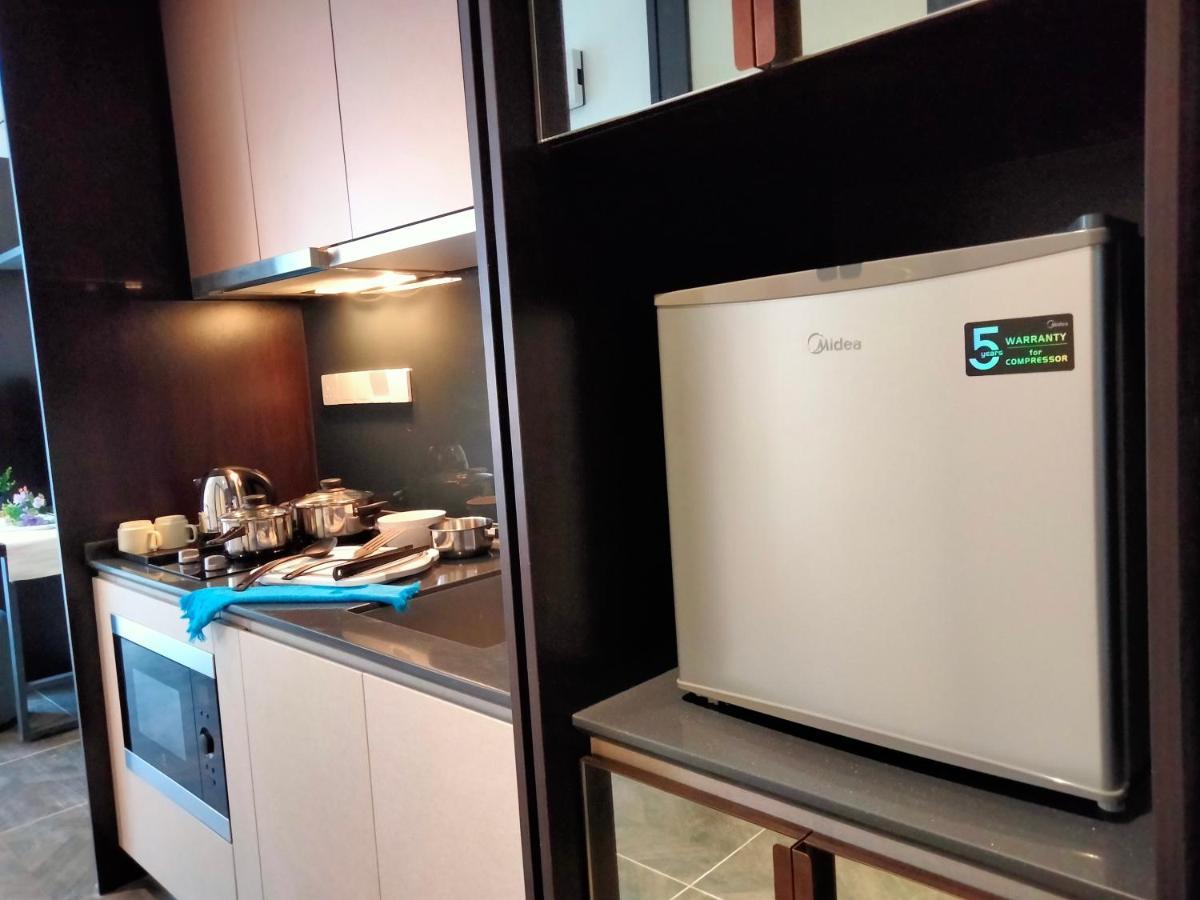 Scarletz Suites Klcc I Homebrickz Kuala Lumpur Buitenkant foto