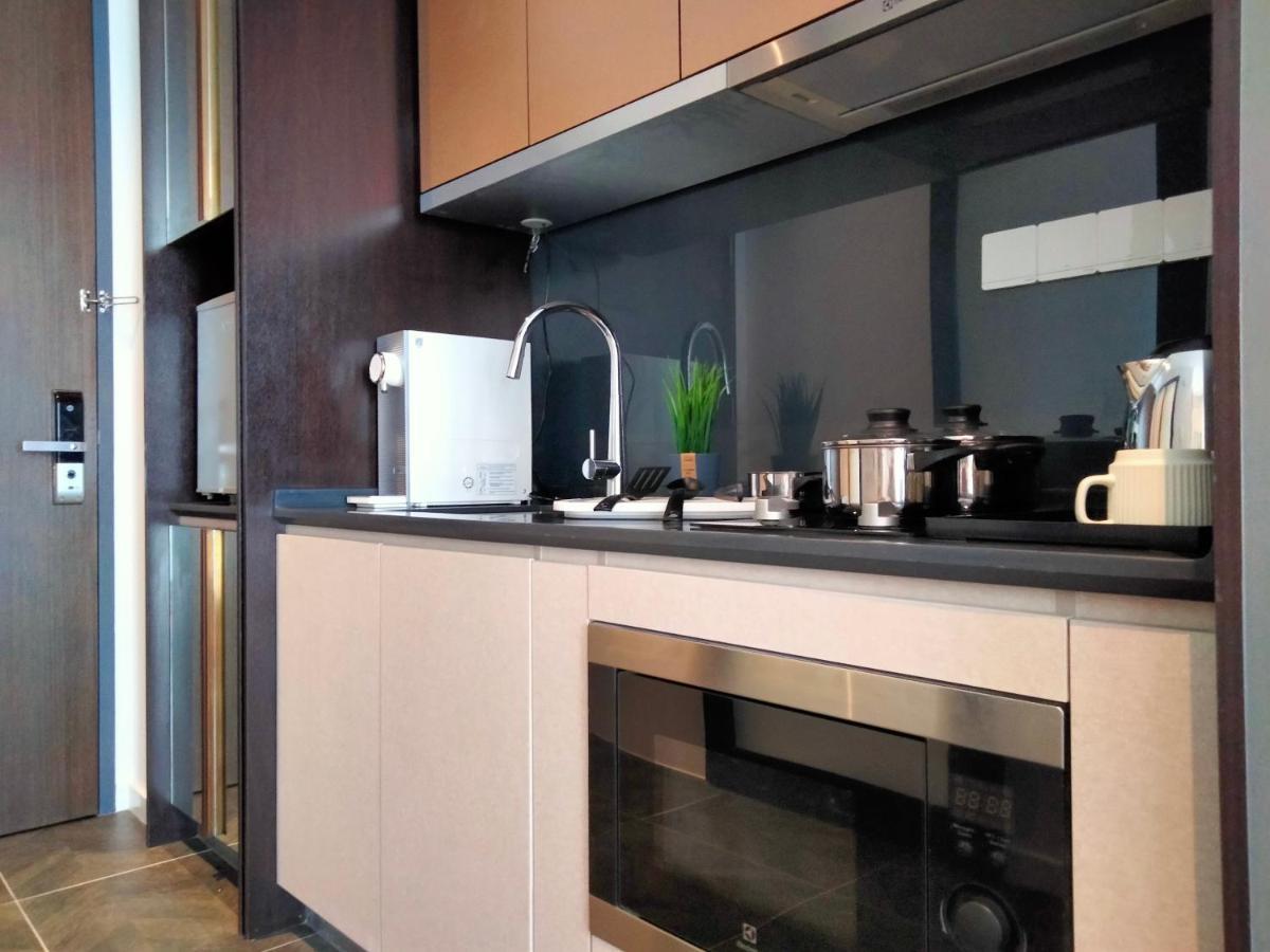 Scarletz Suites Klcc I Homebrickz Kuala Lumpur Buitenkant foto