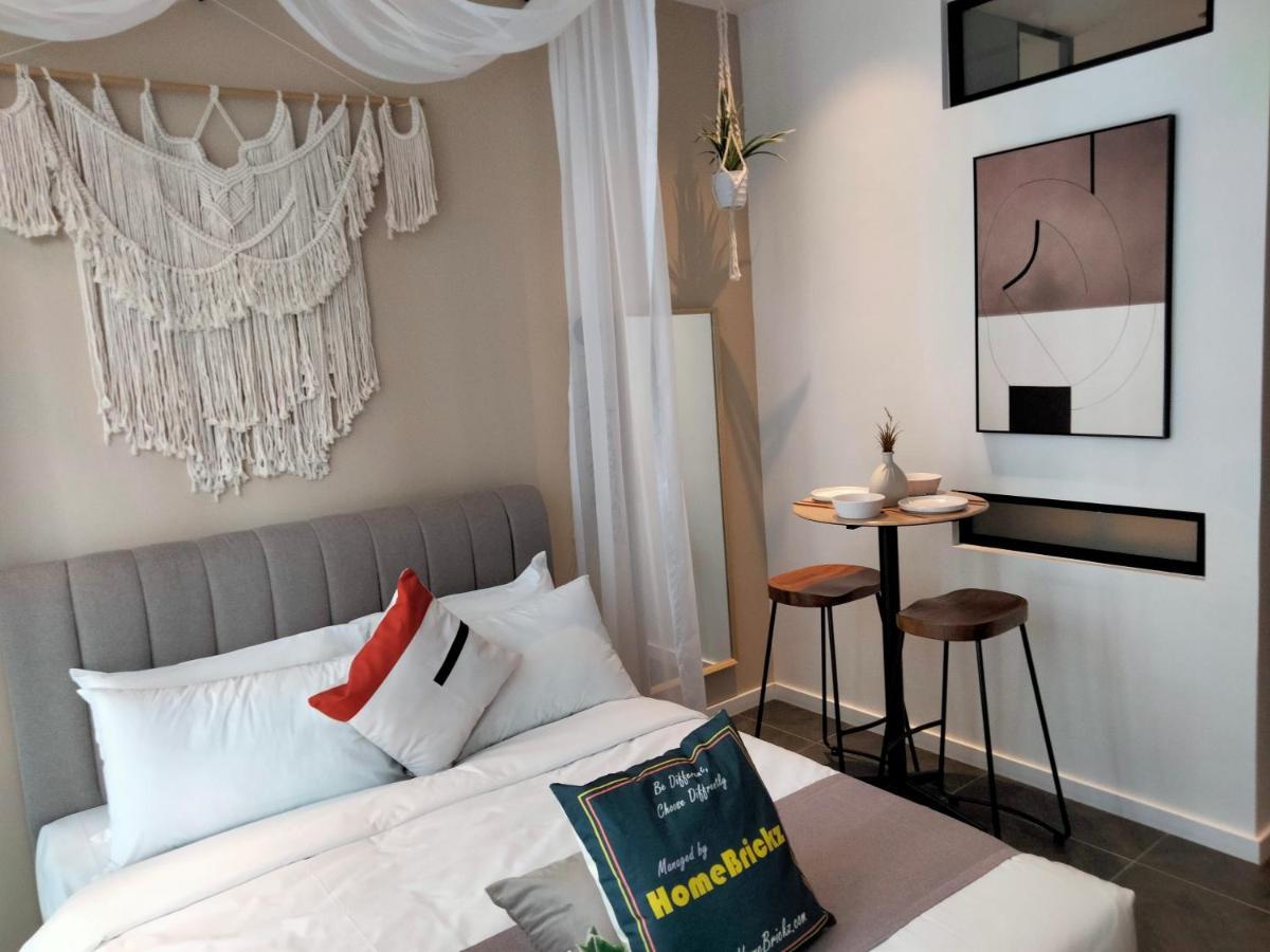 Scarletz Suites Klcc I Homebrickz Kuala Lumpur Buitenkant foto