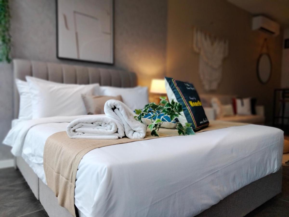 Scarletz Suites Klcc I Homebrickz Kuala Lumpur Buitenkant foto